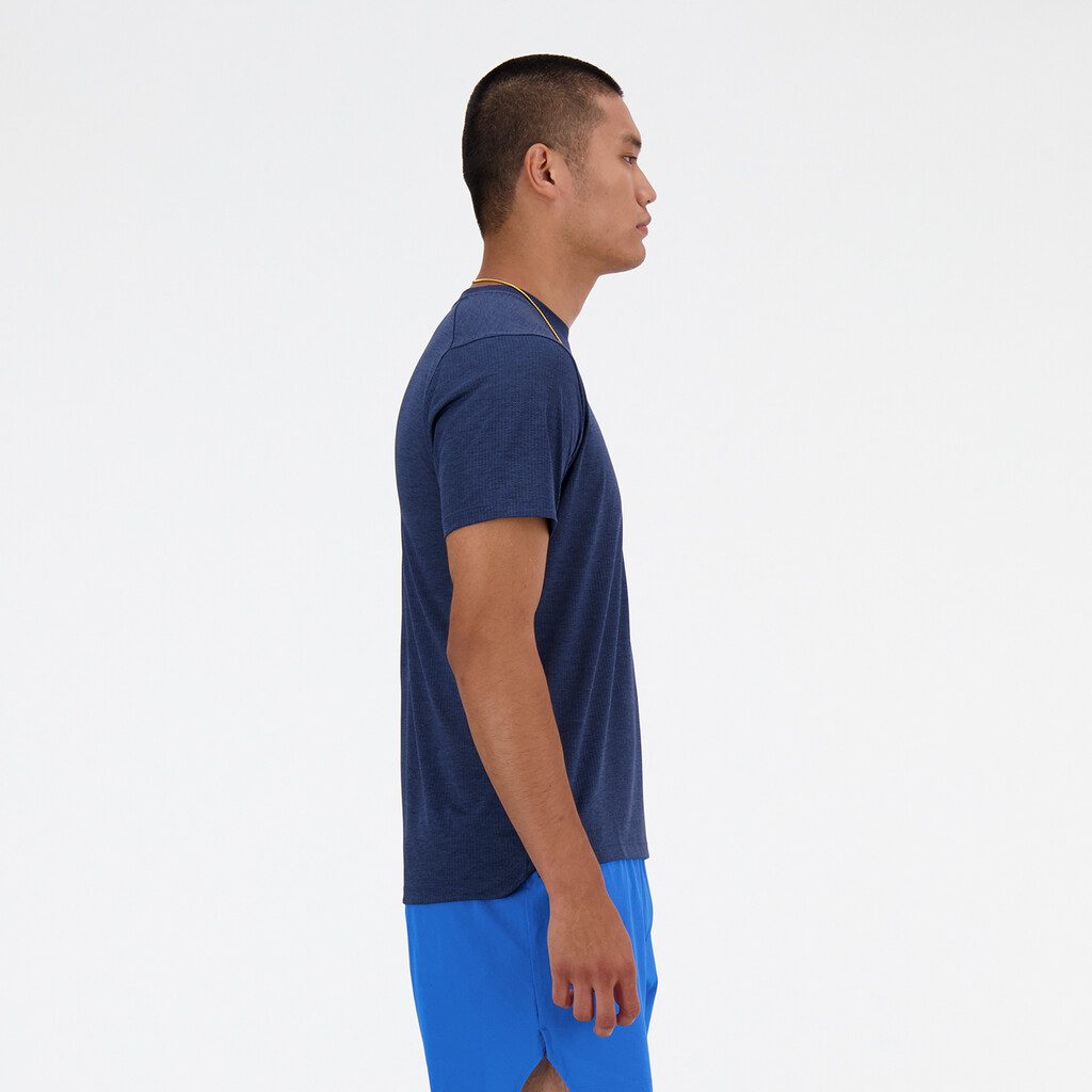 New Balance Athletics Run T-Shirt Blau | Men