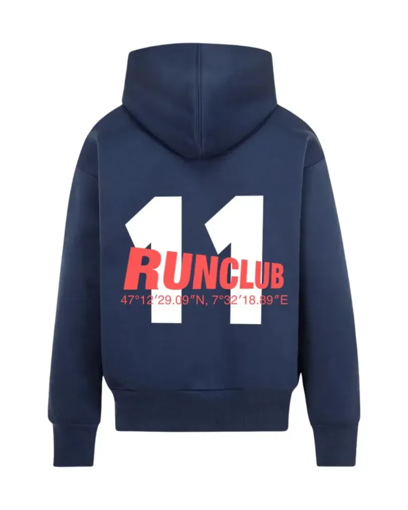 11Runclub Unisex-Hoodie in Marine mit gesticktem Klublogo